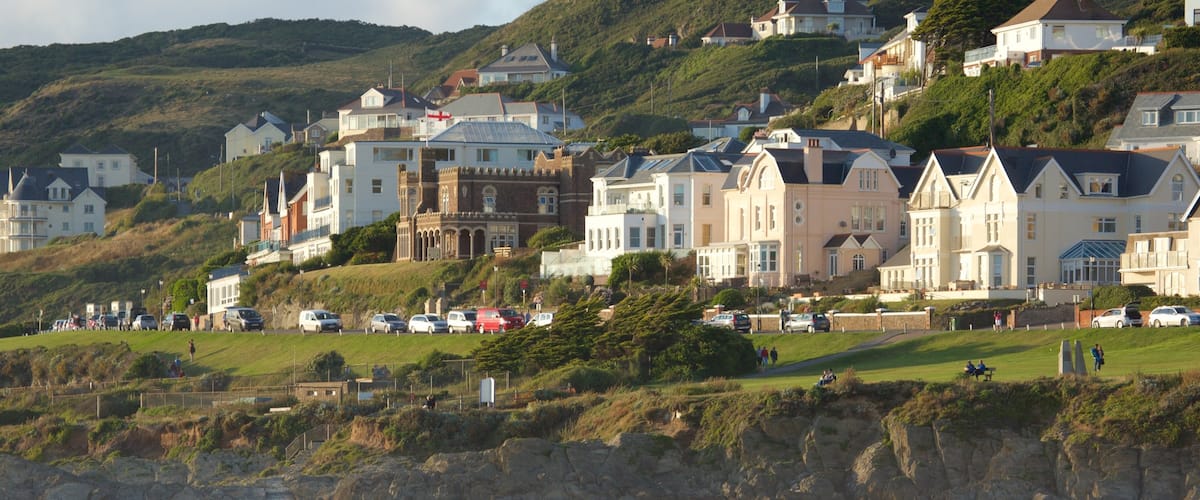 Woolacombe que incluye una playa, surf y una ciudad costera