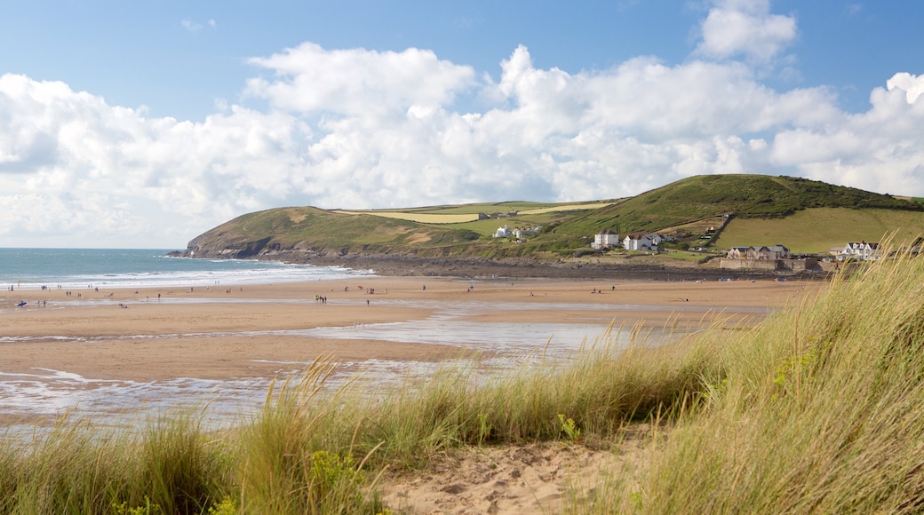 Croyde fasiliteter samt sandstrand, rolig landskap og landskap