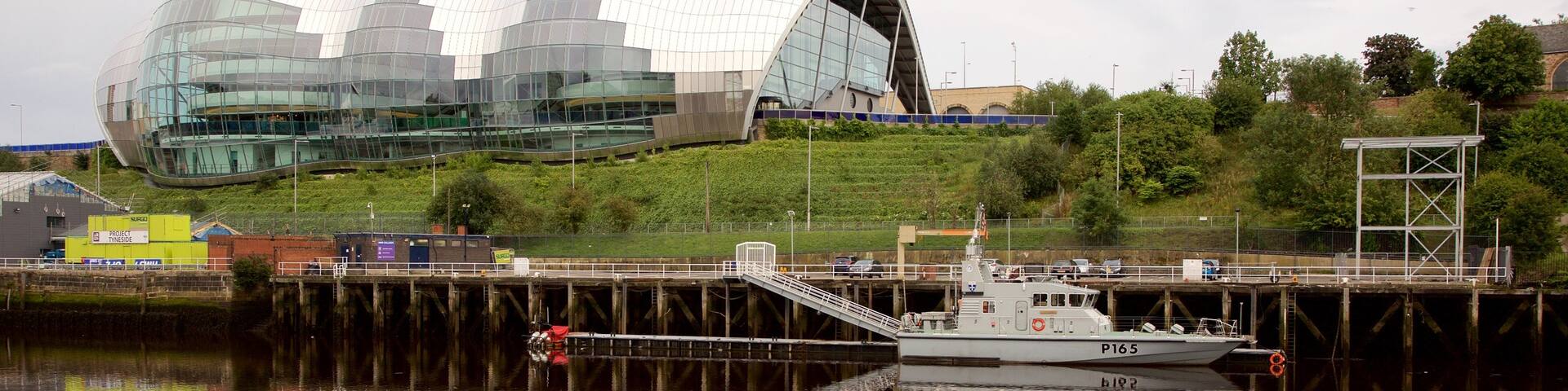 Sage Gateshead showing a bay or harbour, a river or creek and modern architecture