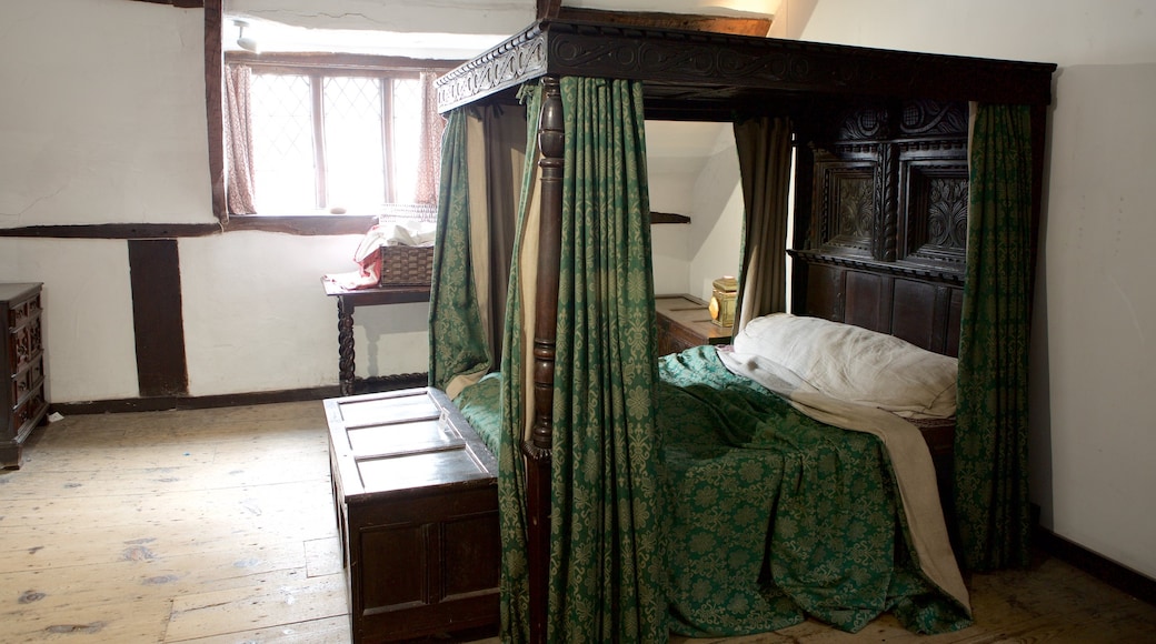 Elizabethan House showing interior views