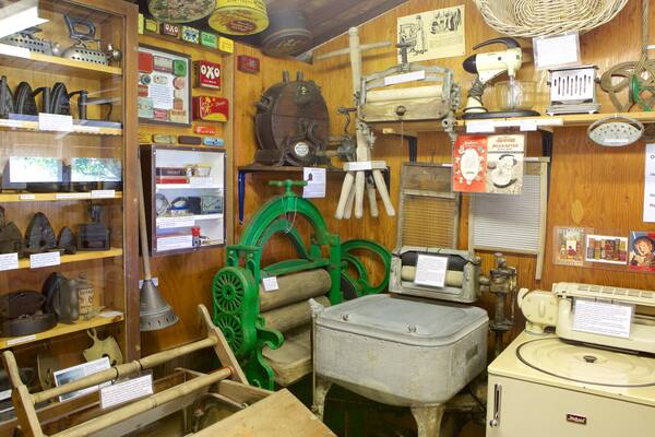 Wayside Museum showing interior views