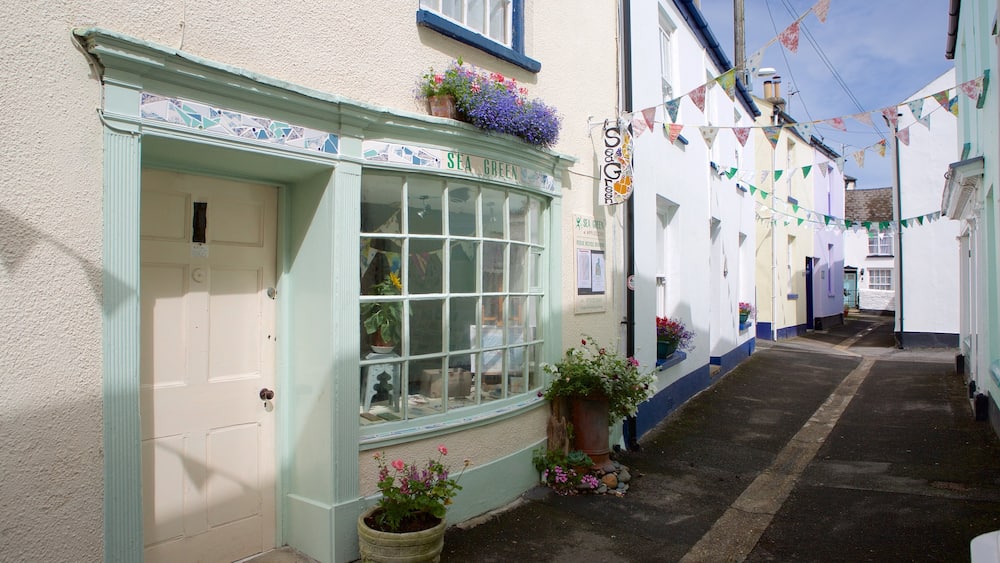 Devon mit einem Kleinstadt oder Dorf