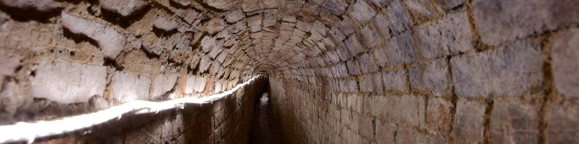 Exeter featuring heritage elements