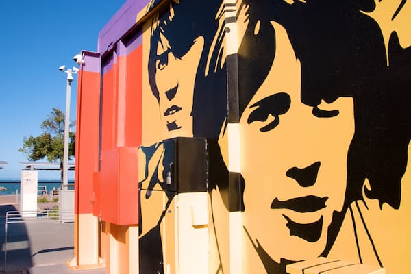 Bee Gees Way which includes general coastal views and outdoor art