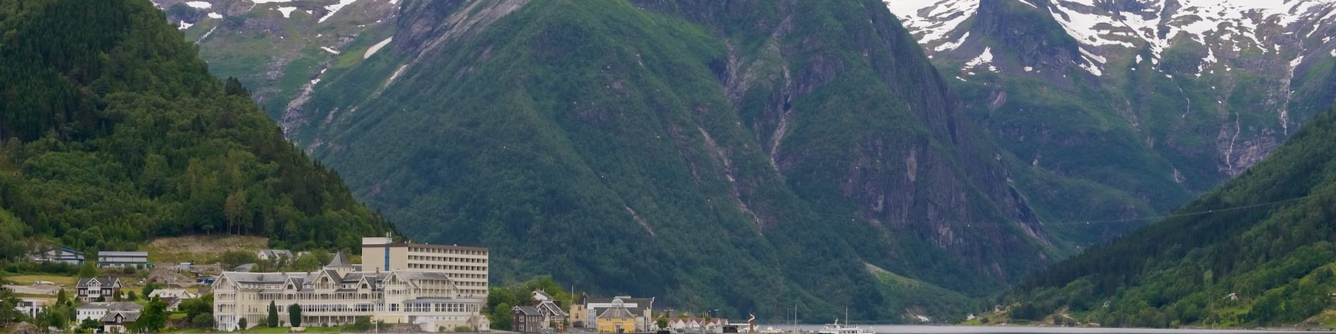 Sogne Fjord featuring mountains and general coastal views