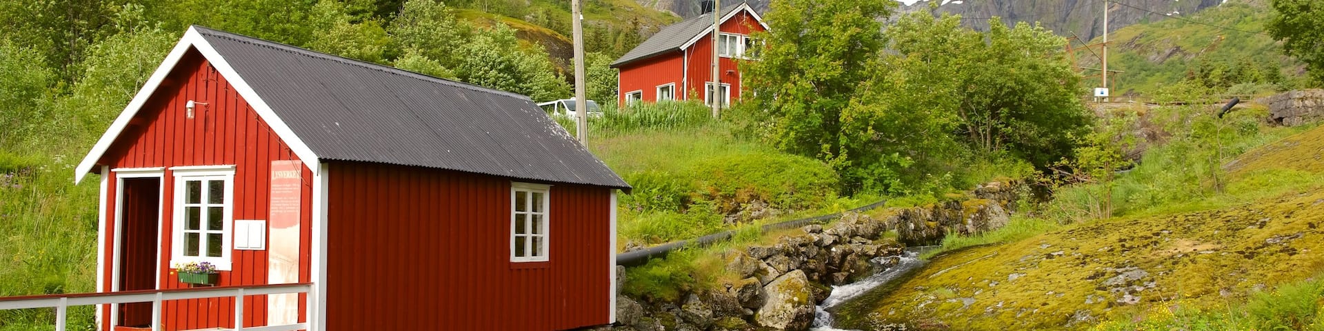 Leknes which includes a small town or village and a hotel