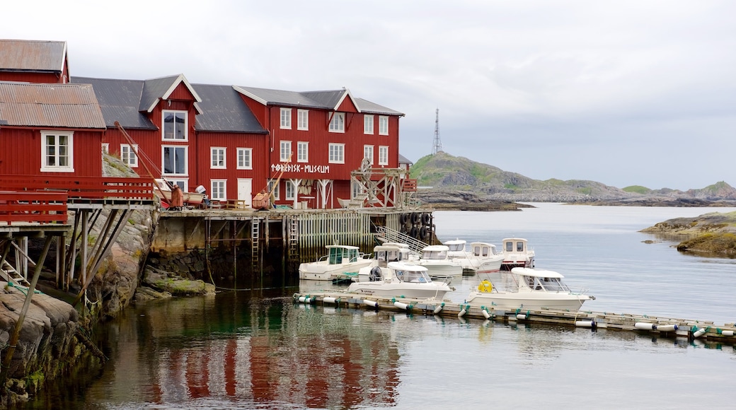 Stockfish Museum which includes general coastal views and boating