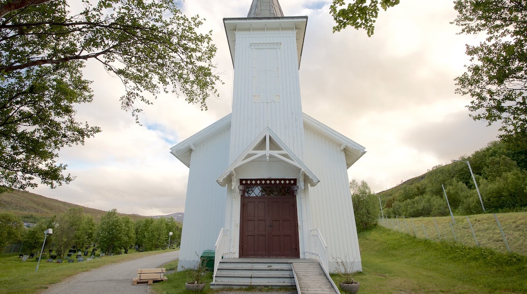 Kvalsund kirke som viser kirke eller katedral og religion