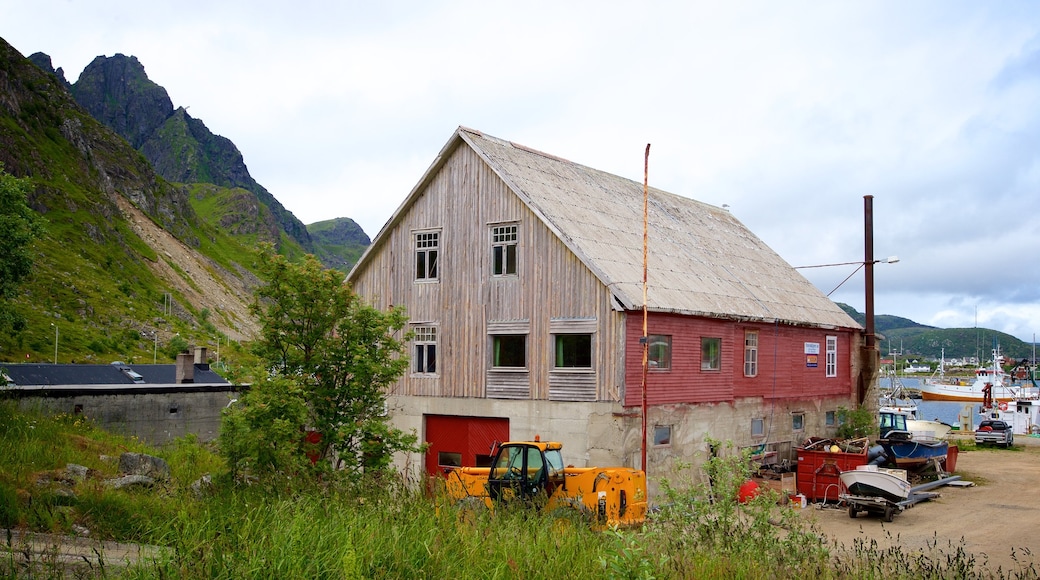 Leknes featuring a small town or village