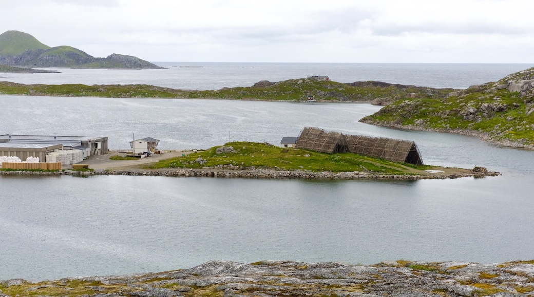 Nordkapp som inkluderer innsjø