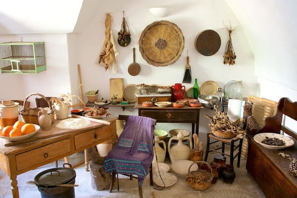 Trullo Sovrano qui includes vues intérieures et nourriture