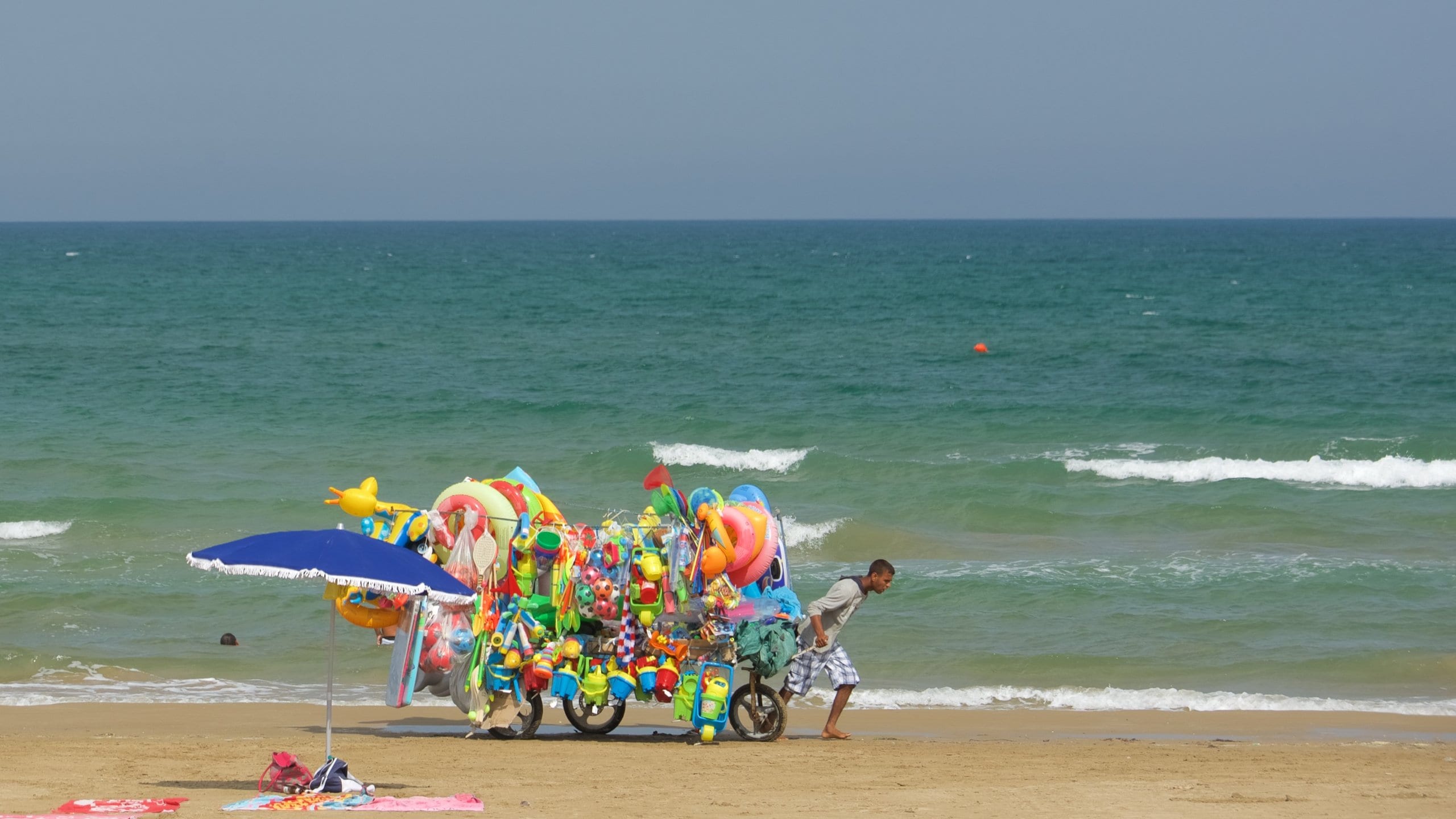 Vieste showing a sandy beach and general coastal views