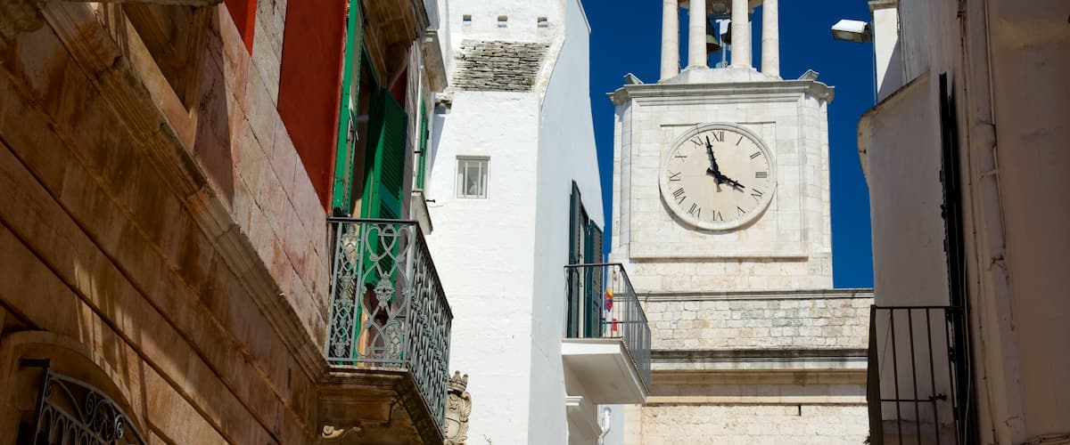 Locorotondo featuring heritage architecture