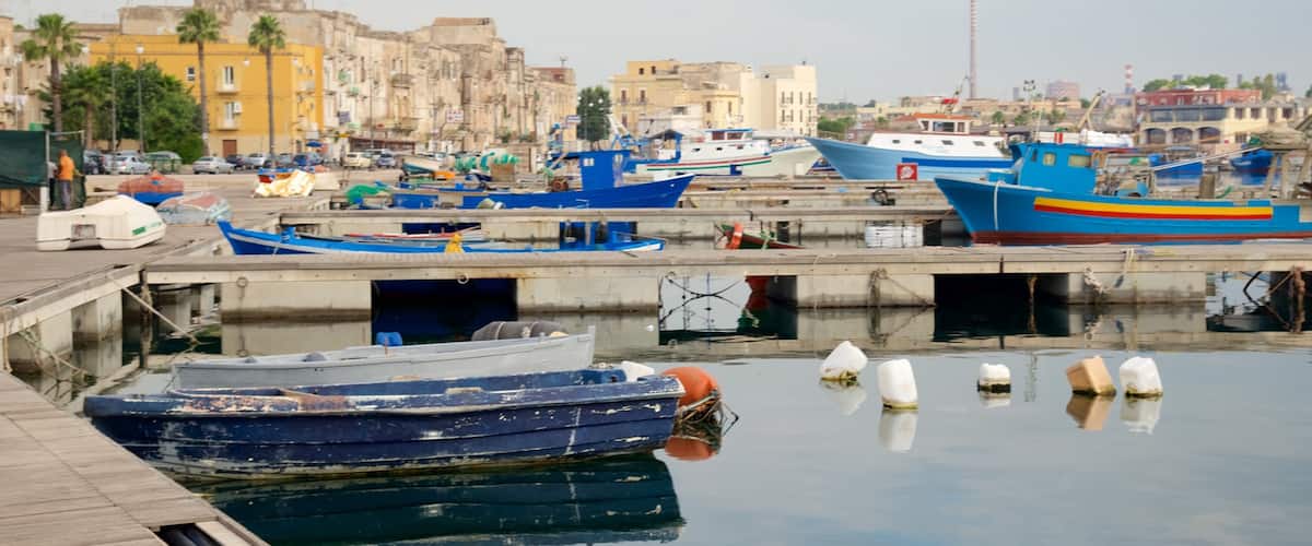 Taranto which includes a bay or harbour