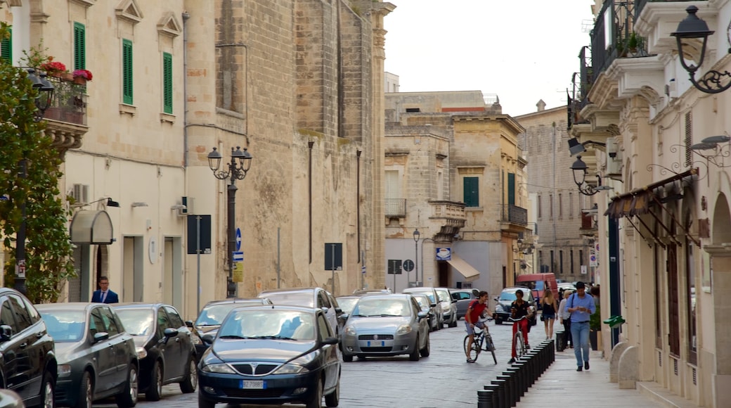 Manduria featuring street scenes and heritage architecture