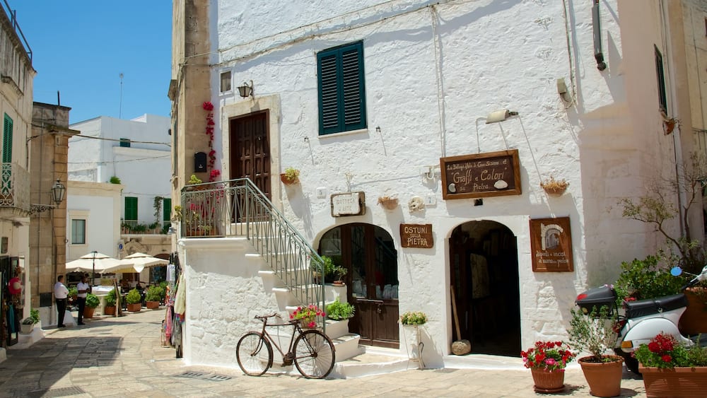 Brindisi featuring signage
