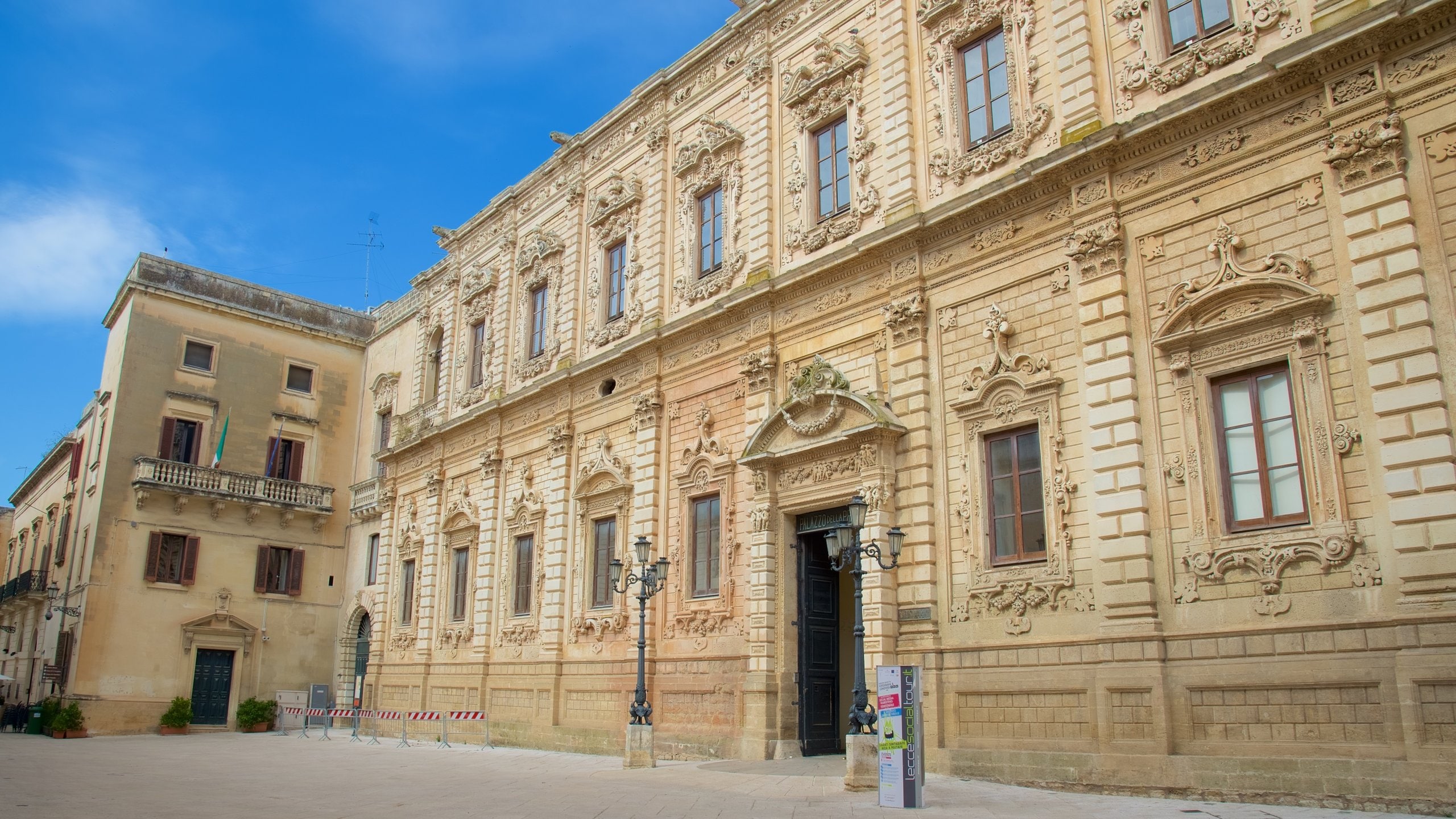 Lecce showing heritage architecture