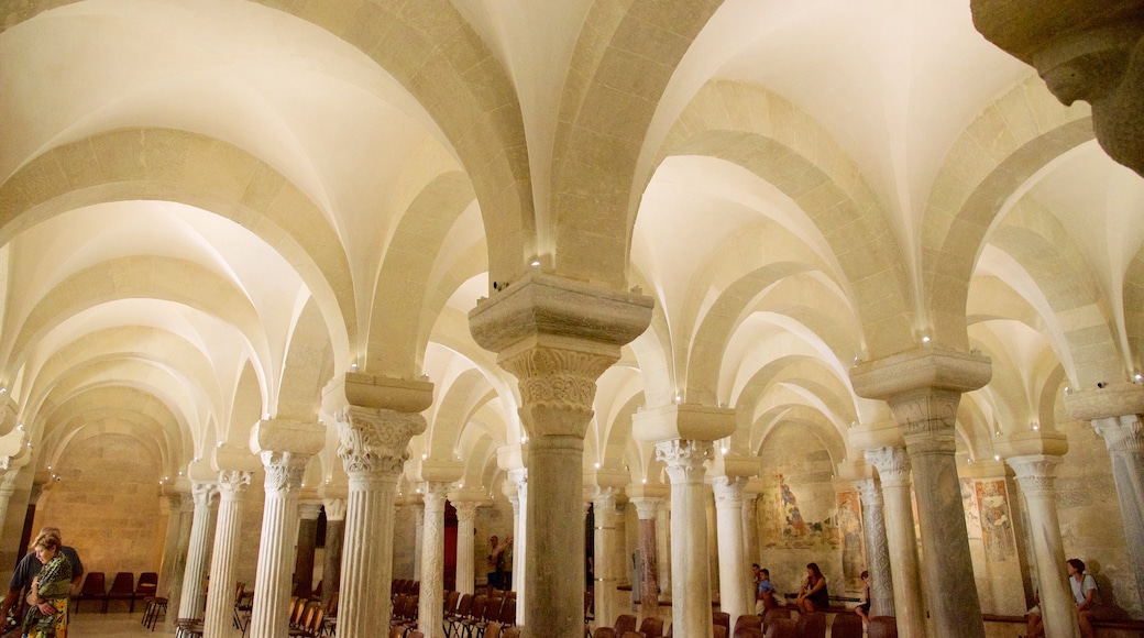 Cattedrale di Otranto caratteristiche di architettura d\'epoca, chiesa o cattedrale e vista interna