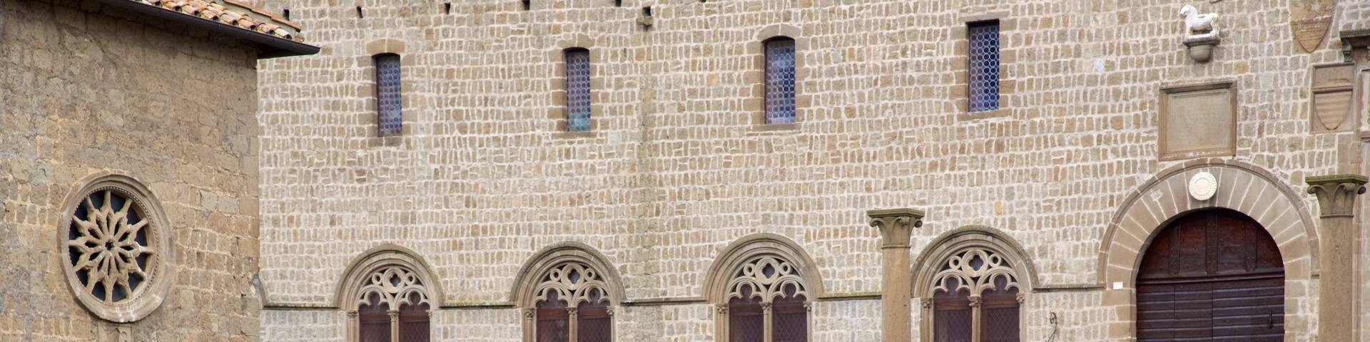 Viterbo featuring heritage architecture and a square or plaza