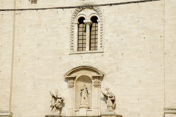 Kathedrale von Bari welches beinhaltet historische Architektur