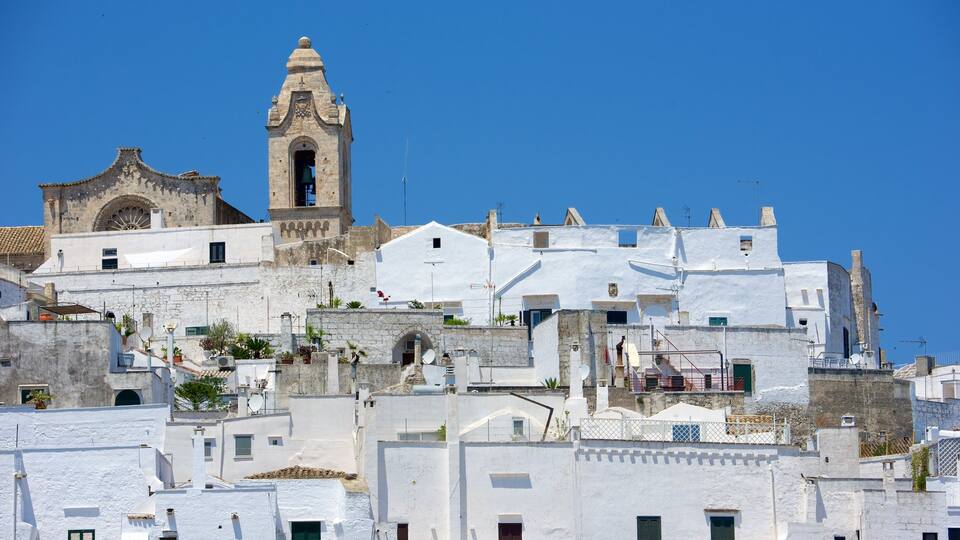 Ostuni Cathedral which includes heritage architecture and a city