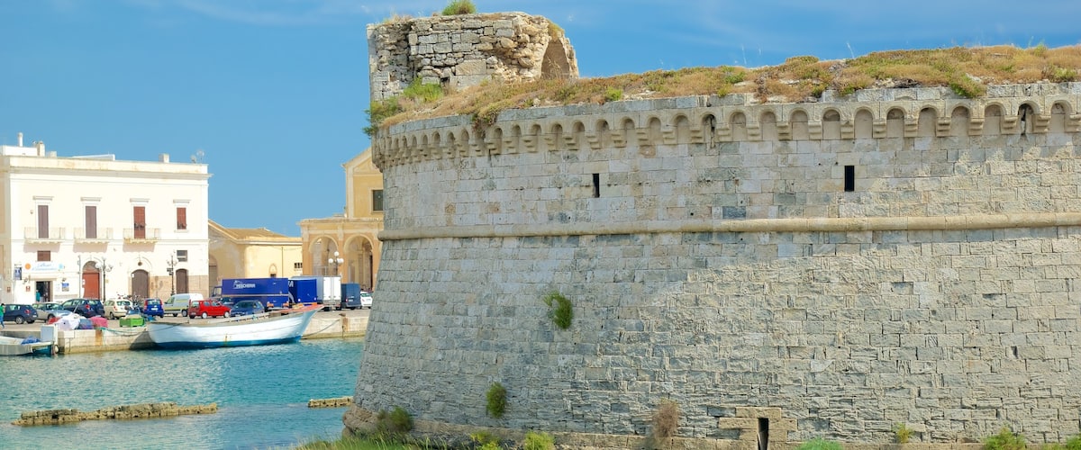Gallipoli Castle featuring a castle, general coastal views and heritage architecture