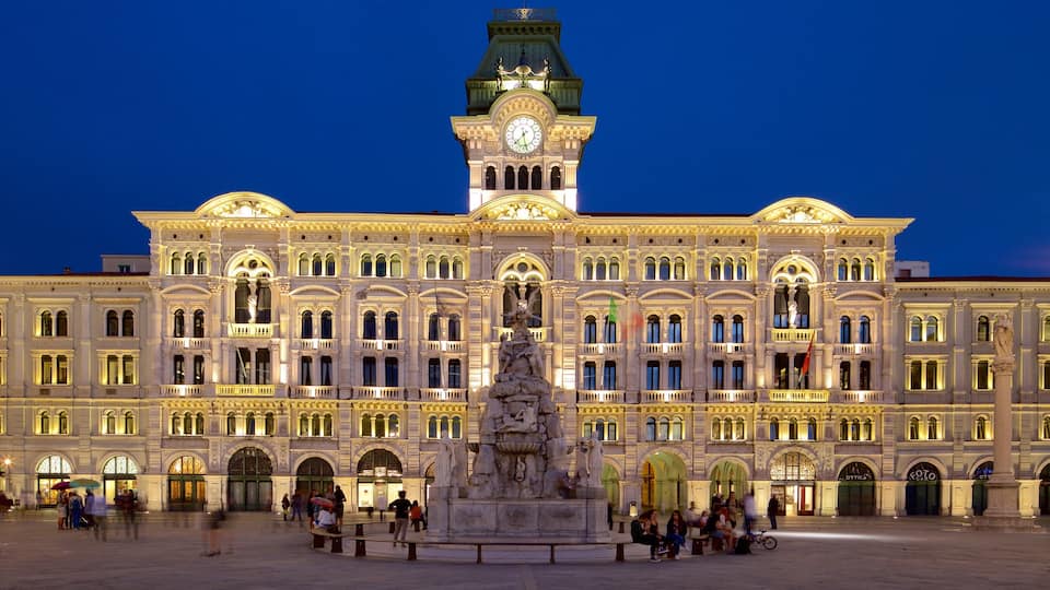 Palazzo del Municipio featuring a square or plaza, a statue or sculpture and heritage architecture