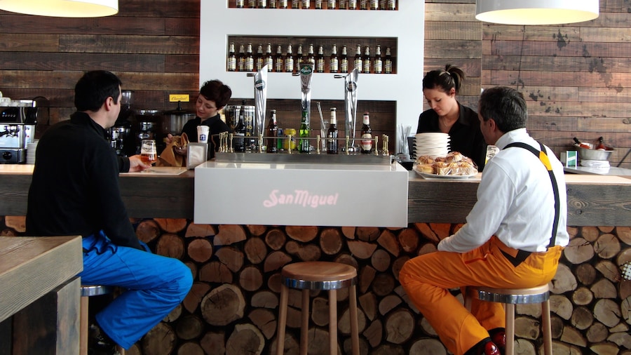 Baqueira Beret Ski Resort which includes food, interior views and drinks or beverages
