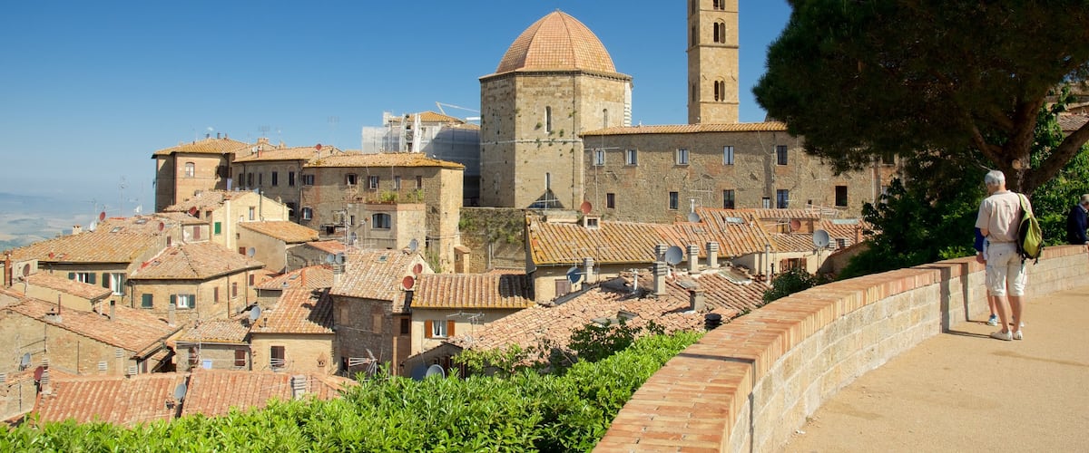 Volterra featuring a city