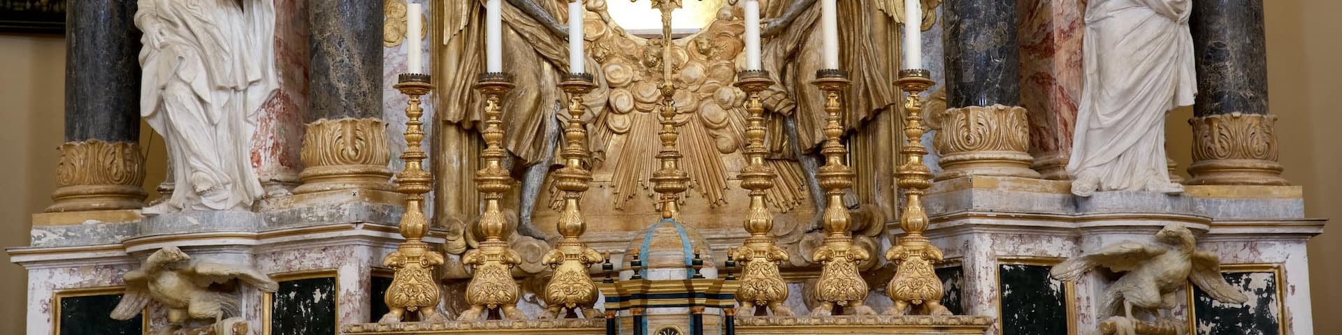 Santa Maria della Consolazione showing religious aspects, interior views and a church or cathedral
