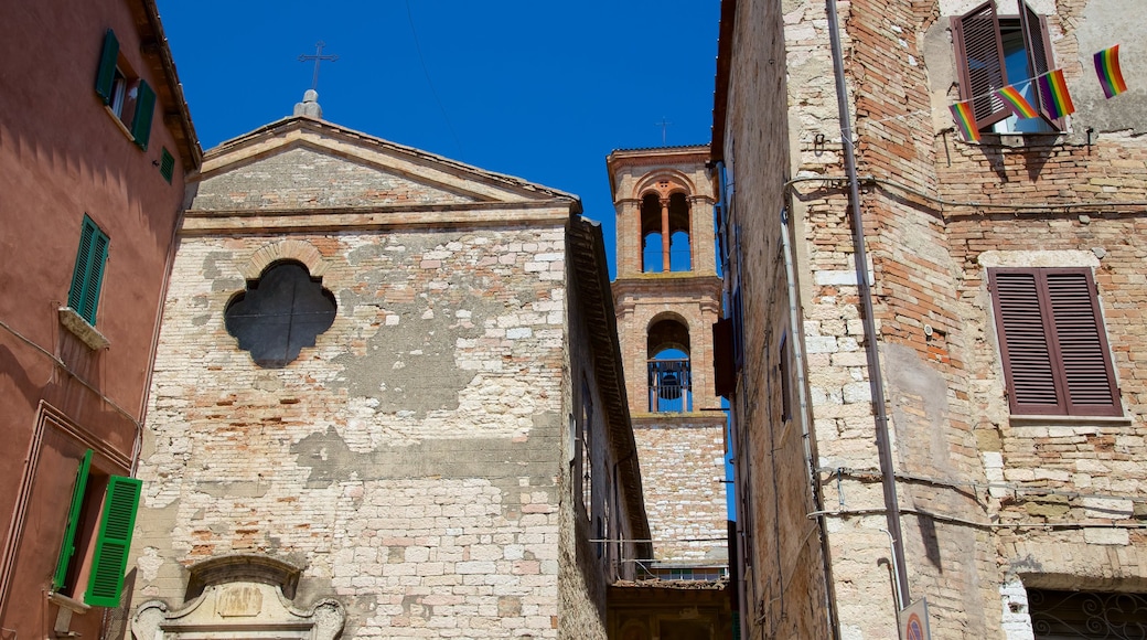 Pérouse montrant patrimoine architectural