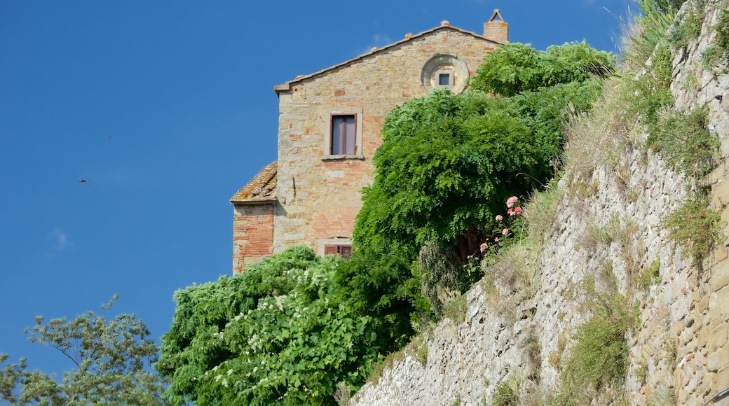 Cortona mettant en vedette ville