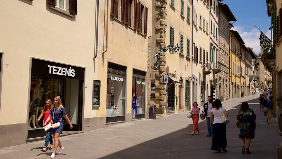 Arezzo as well as a small group of people