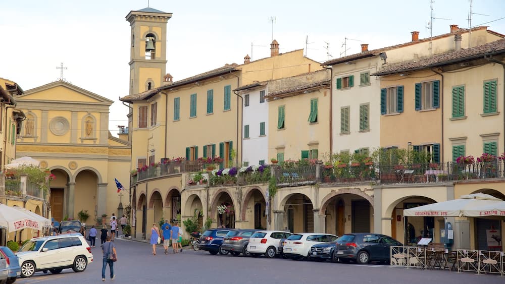 Greve in Chianti welches beinhaltet historische Architektur, Kleinstadt oder Dorf und Straßenszenen