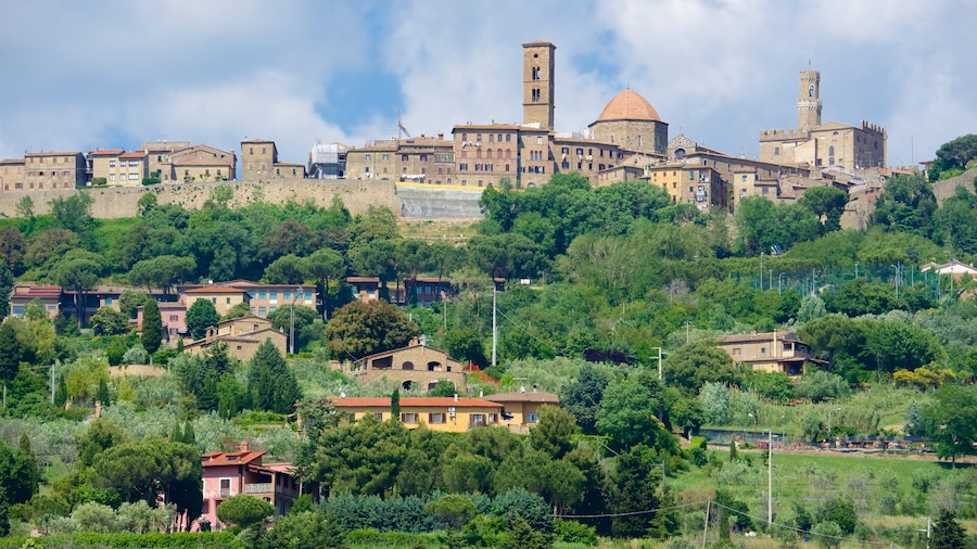 Volterra cho thấy di sản và thị trấn nhỏ