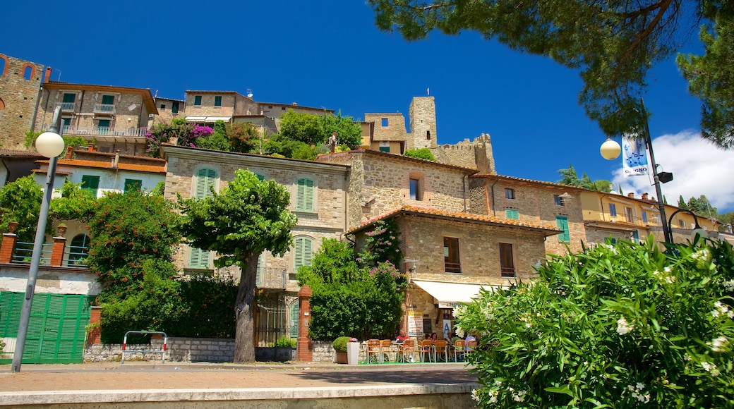 Passignano sul Trasimeno que incluye arquitectura patrimonial