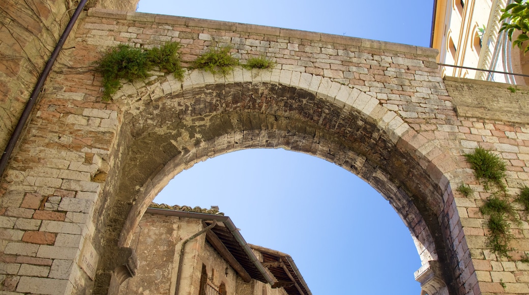 Via San Francesco showing heritage architecture