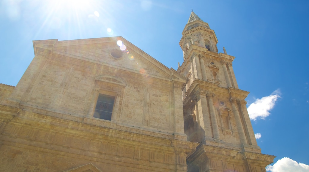 Montepulciano featuring heritage architecture