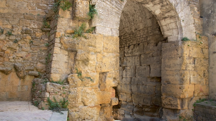 Porta all\'Arco featuring heritage architecture