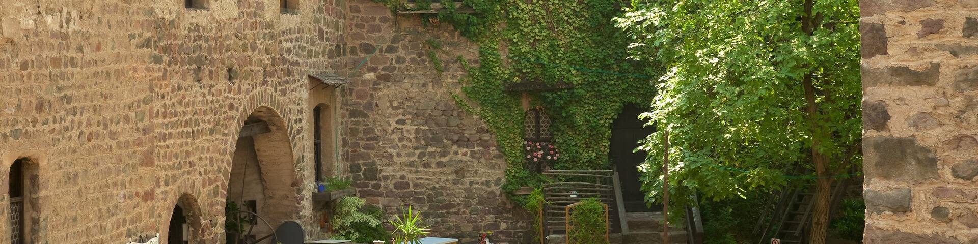 Runkelstein Castle showing château or palace