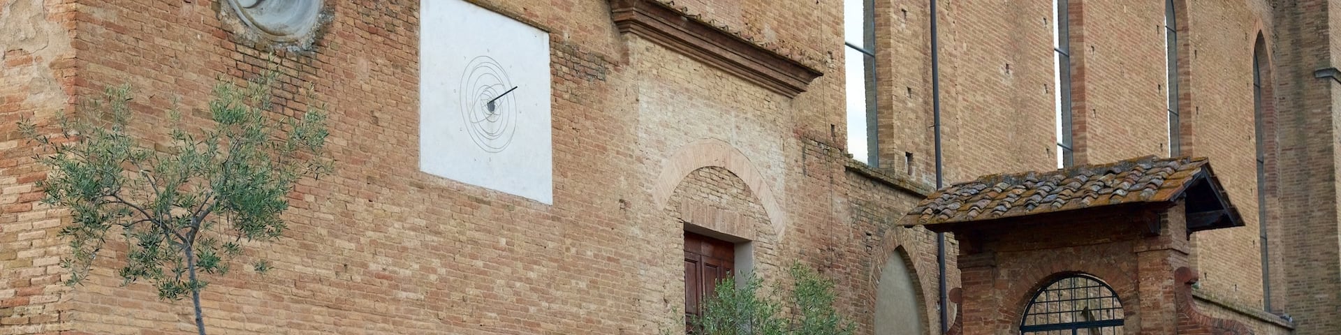 San Gimignano showing heritage architecture
