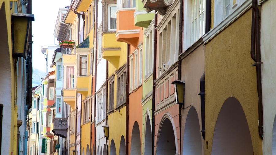 Via dei Portici