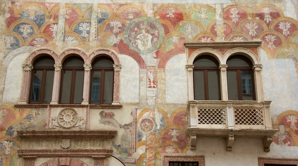 Trento showing heritage architecture