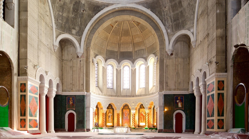 Cathedral of Saint Sava mit einem Innenansichten und historische Architektur