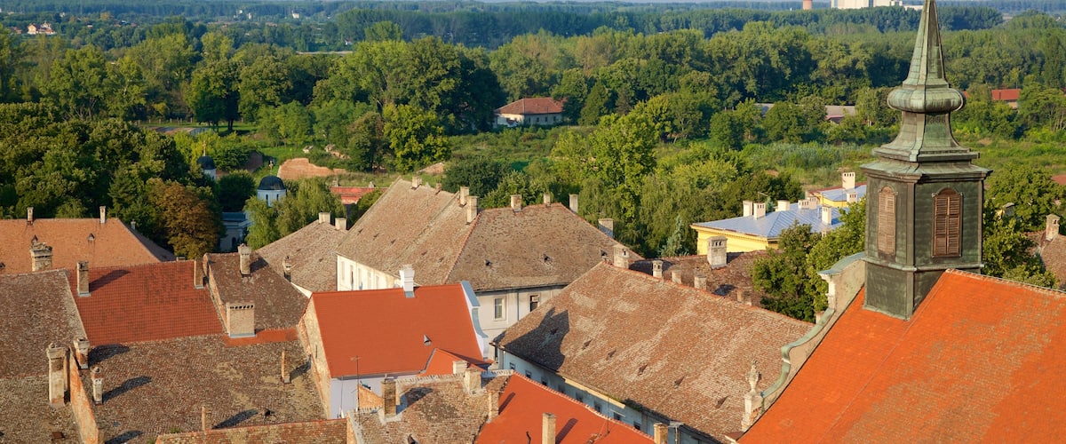 Novi Sad showing a city and a house