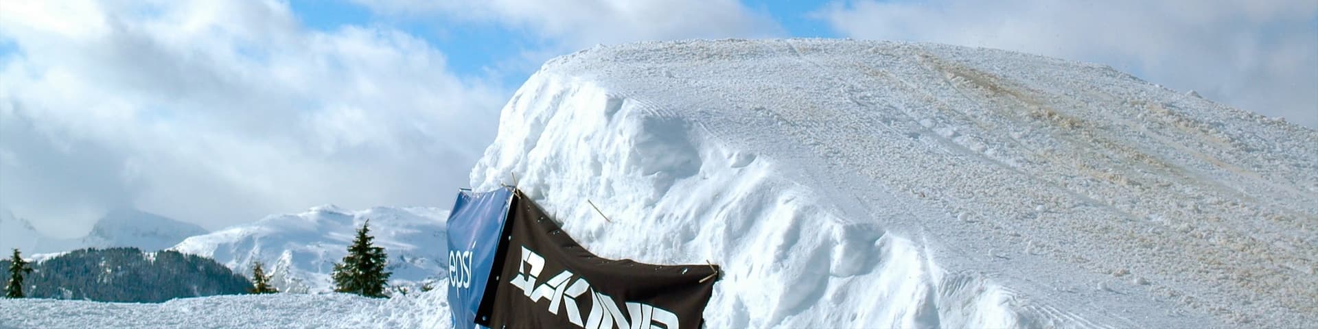 Mount Washington Alpine Resort which includes snow and snow skiing