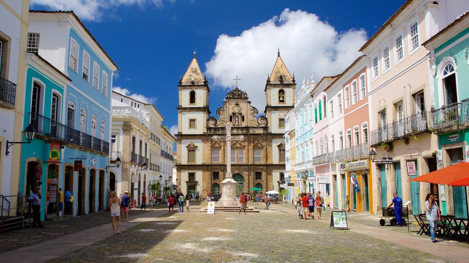 Pelourinho which includes street scenes, a square or plaza and a church or cathedral