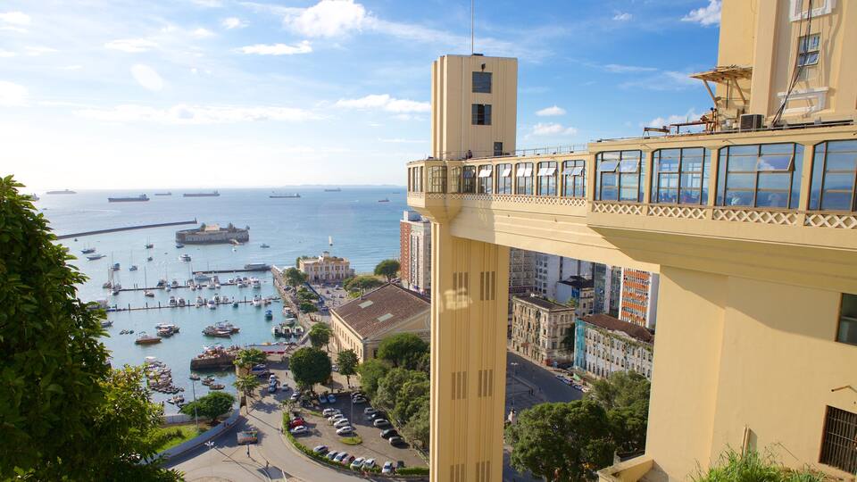 Salvador which includes a marina, general coastal views and a coastal town