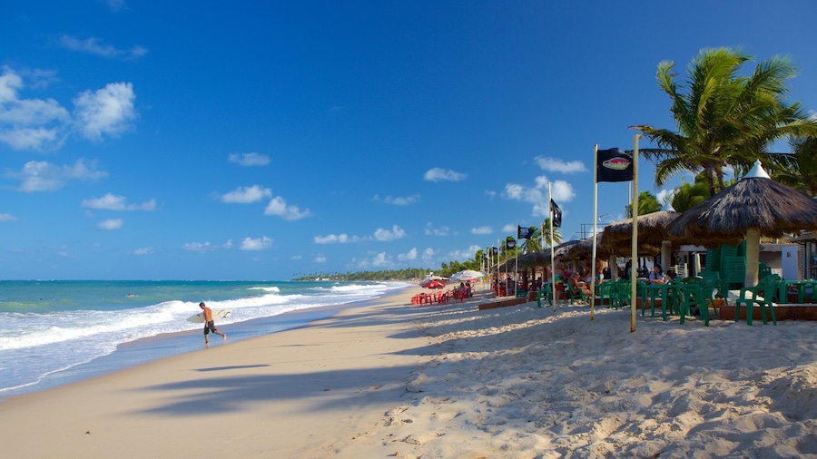 Playa de Maracaipe que incluye vistas generales de la costa y una playa de arena