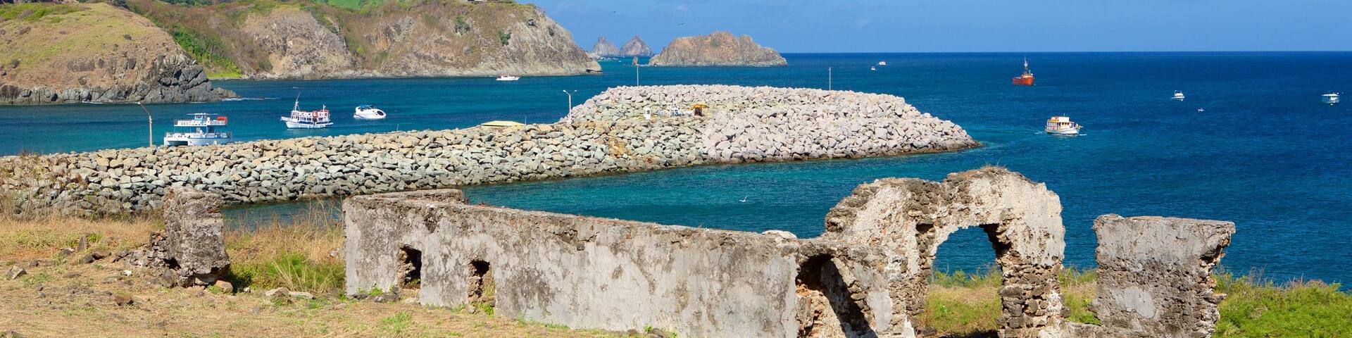 Santo Antonio Fort Ruins showing general coastal views and building ruins
